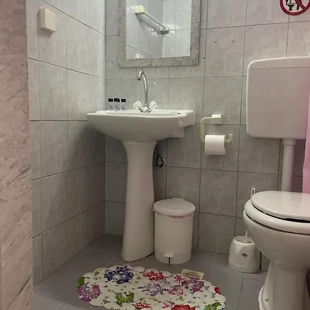 Nisel Seaside Apartamento Paralía