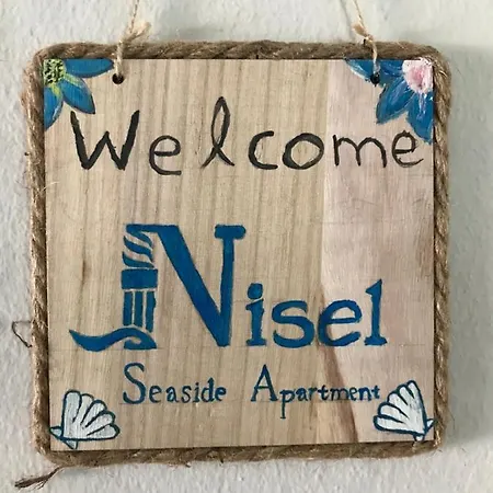Nisel Seaside شقة Paralía