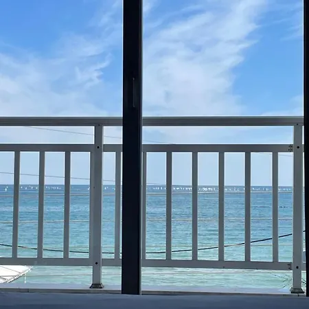 شقة Nisel Seaside