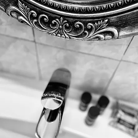 Nisel Seaside Paralía