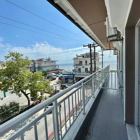 Nisel Seaside Apartment