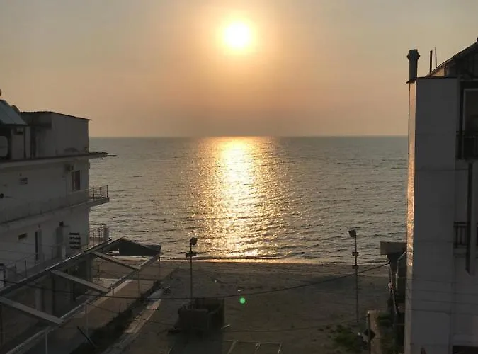 아파트 Nisel Seaside